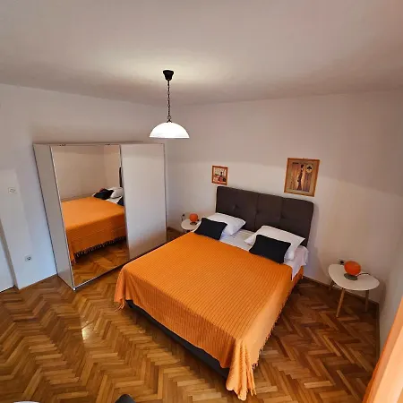 Karlo شقة تروغير